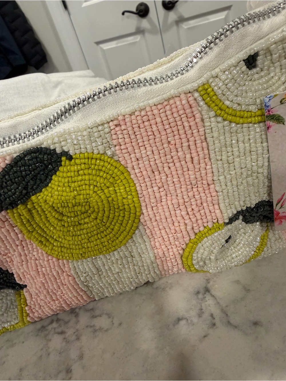 Beaded Pink & Yellow Fruit-Pattern (Apple) Shoulder Bag - Picture 4 of 8